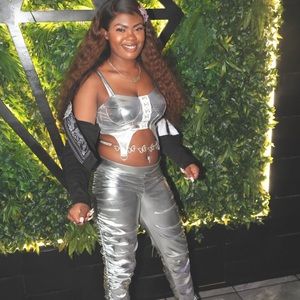 Daisy Crop Top Outfit